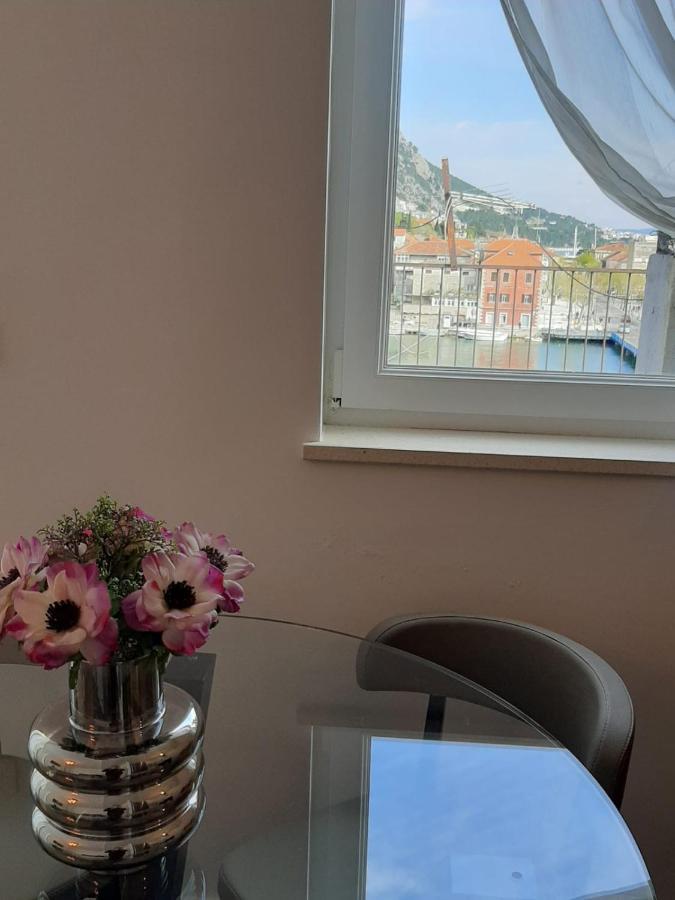 Ferienwohnung Penthouse Maremonte Omiš Exterior foto