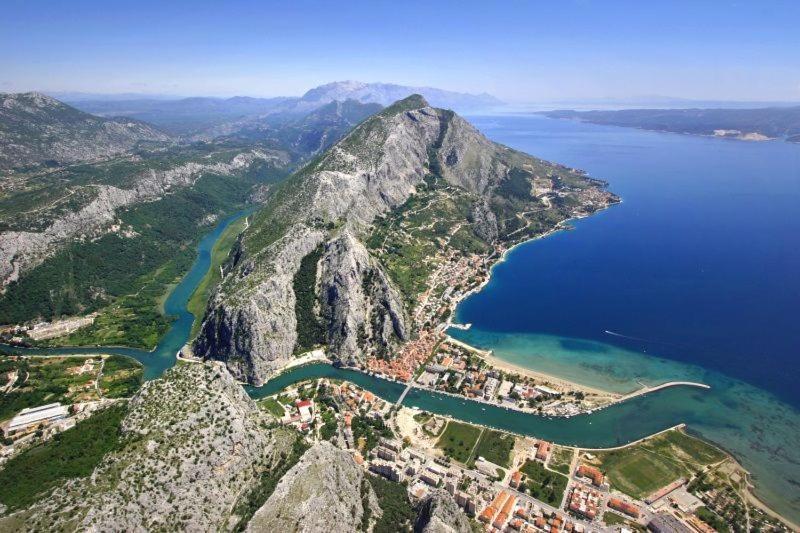 Ferienwohnung Penthouse Maremonte Omiš Exterior foto